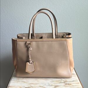 UC Fendi Beige Leather TOTE2JOUR
